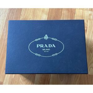 Prada‎ empty  box